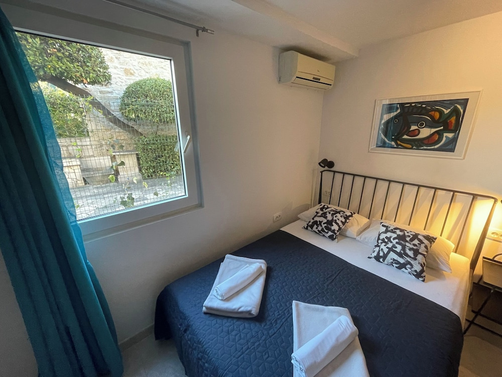 Apartments Jugo i bura
