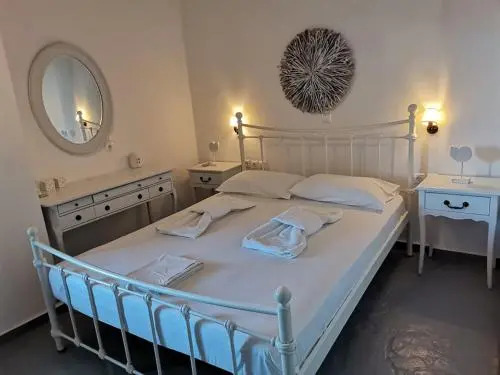 Elia Apartments