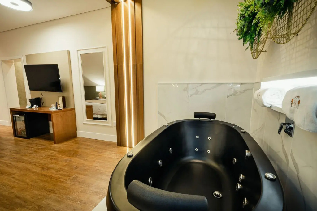 Hotel e Restaurante GIRATÓRIO RF Vision - A melhor vista 360 de Gramado