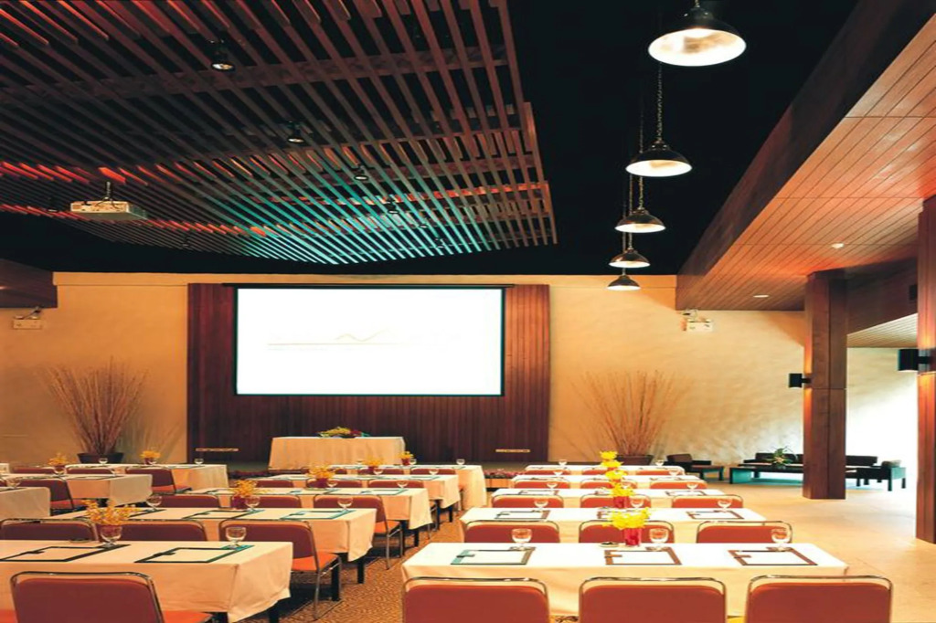 Kirimaya Golf Resort Spa - SHA Plus Certified