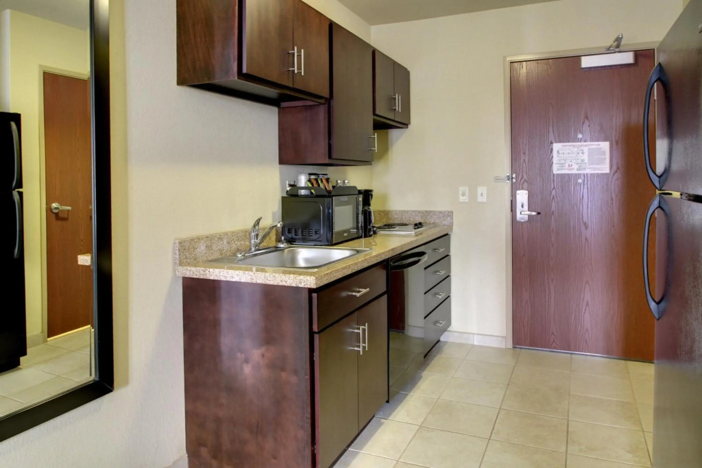 Cobblestone Inn & Suites - Winterset, IA