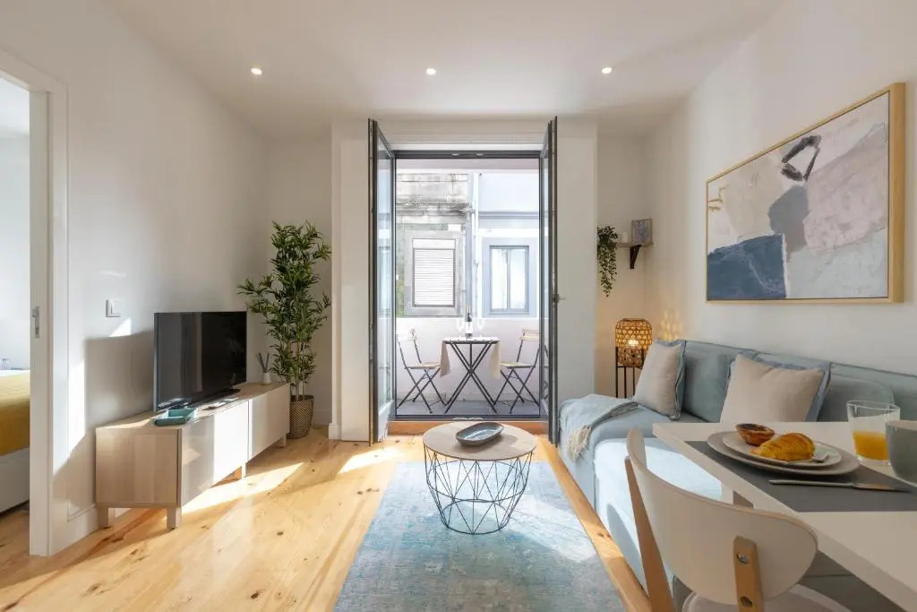 Sweet Flat 4Two in City Center w/ Balcony