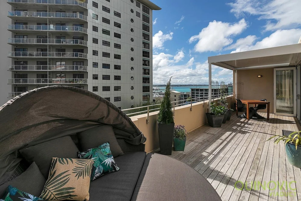 QV Executive Penthouse with Parking - 782