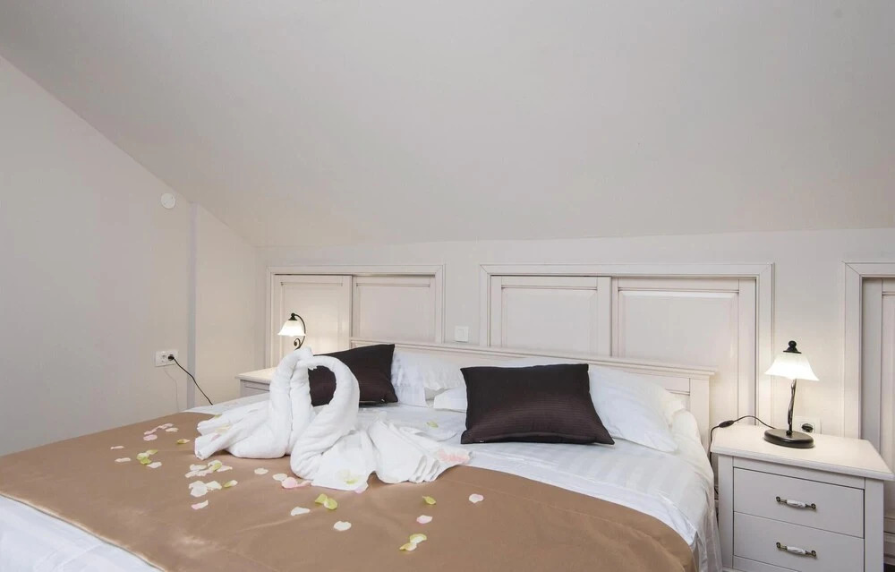 Nice Home in Orebic With Wifi and 2 Bedrooms