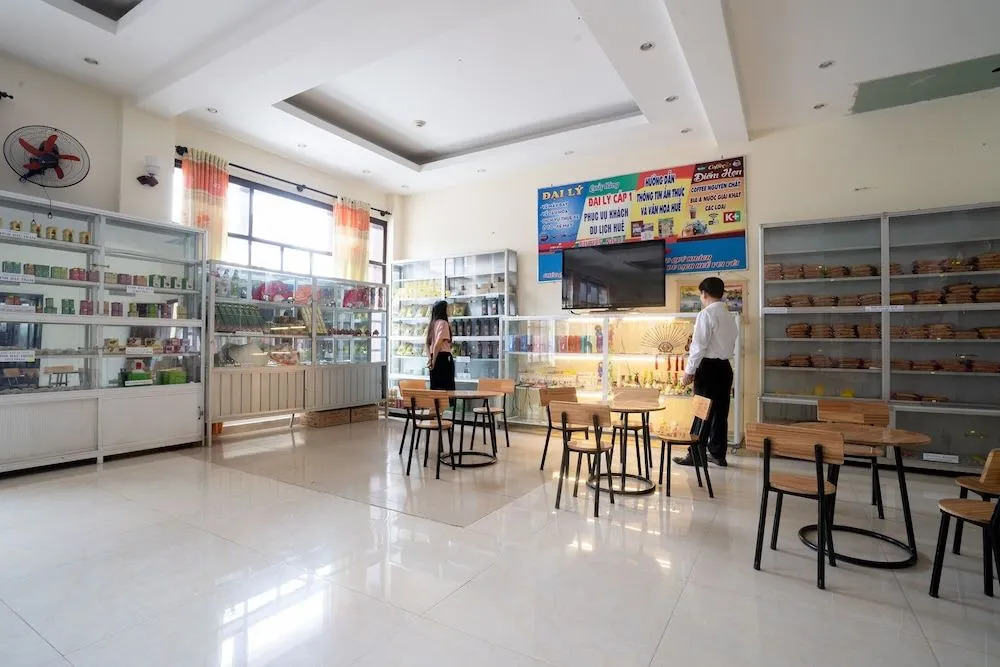 AD 41 Hotel
