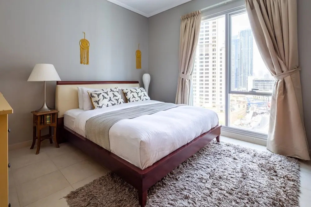 Elegant 2BR With Magnificent Marina Views!