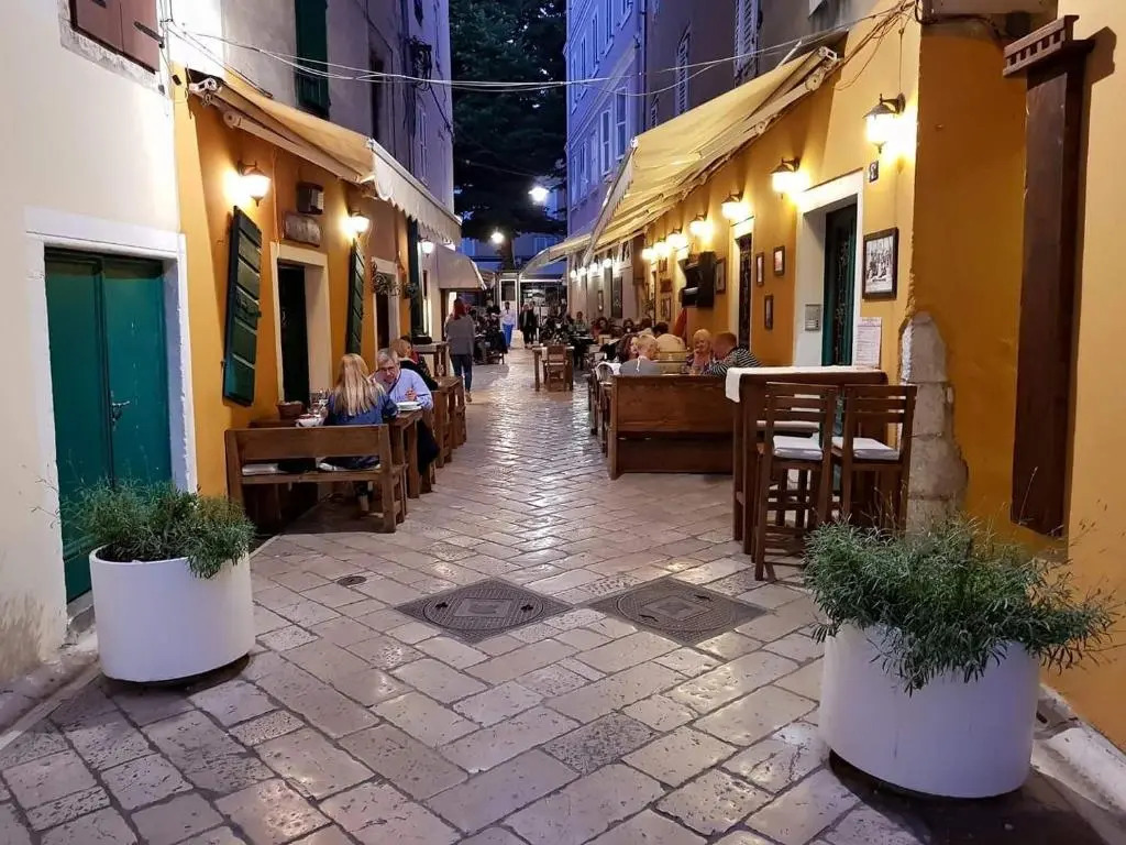 Kristina Apartments