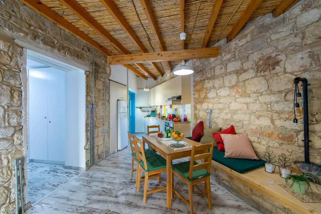 Akamantida Platia