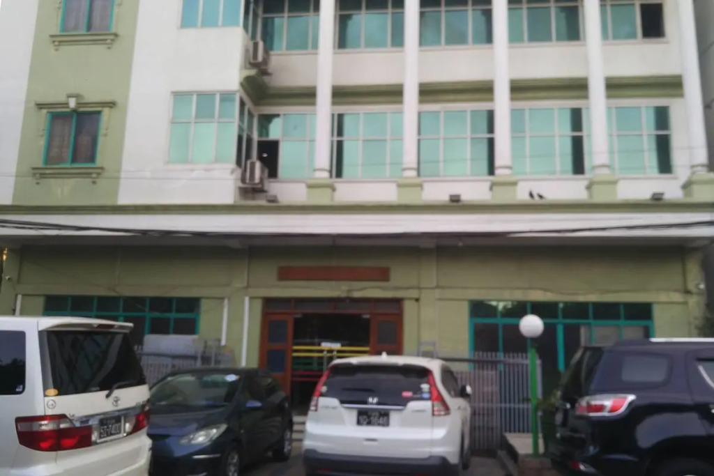 Jade Hotel