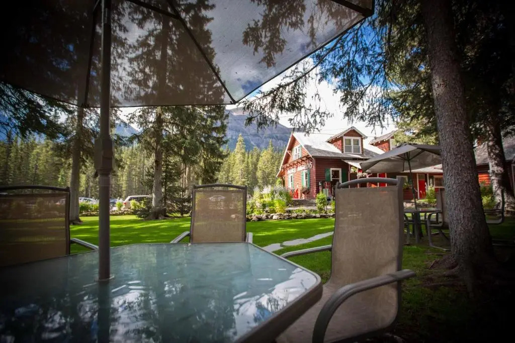 Paradise Lodge and Bungalows