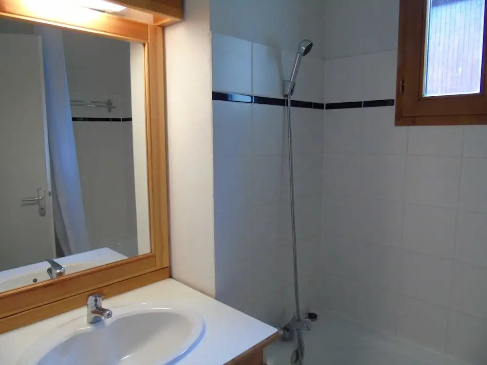 Lou Services Apartment J11 LSI 001