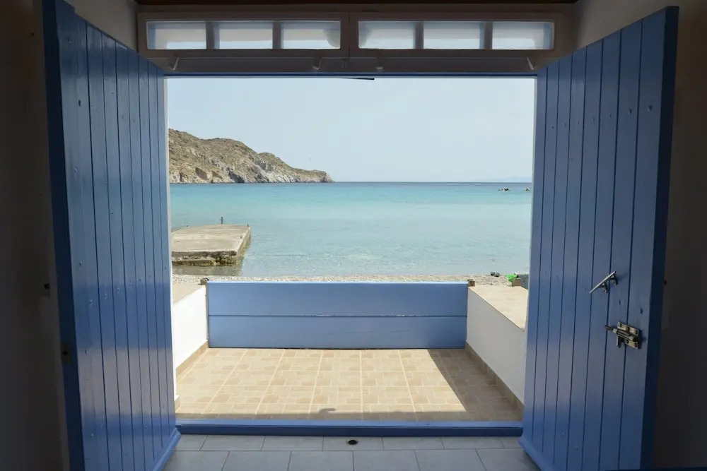 Erginas Boat House