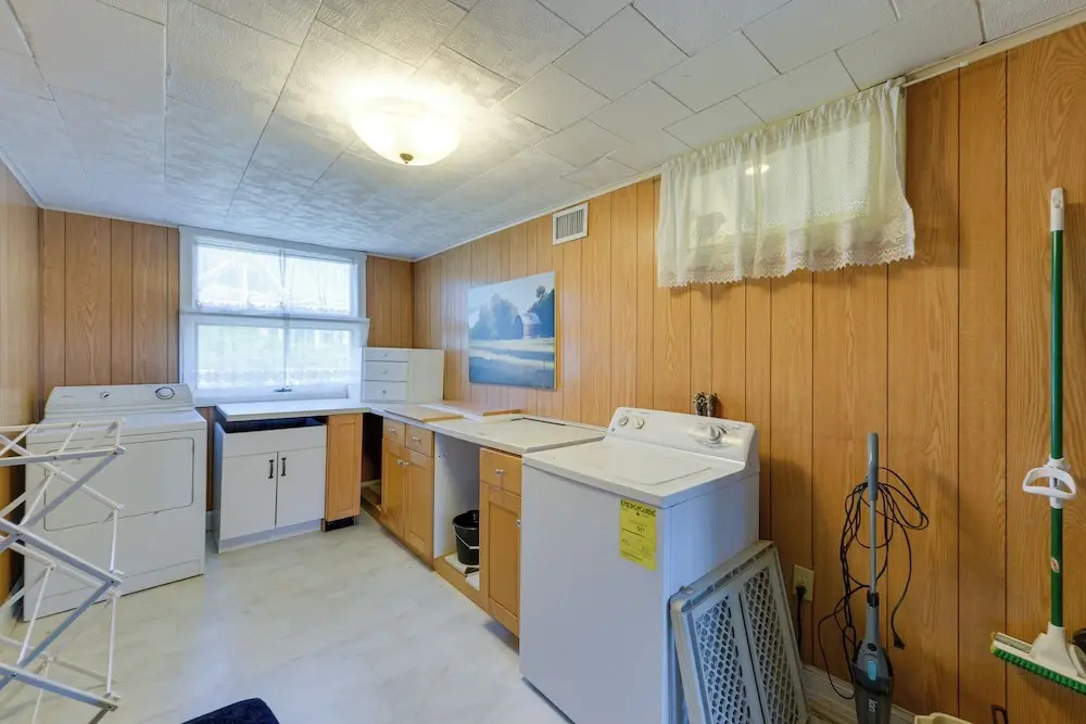 New Jersey Cottage w/ Grill - Short Walk to Beach