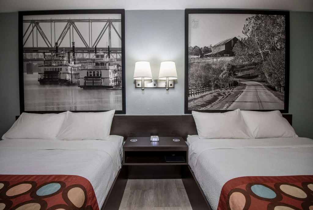 Super 8 by Wyndham Owensboro