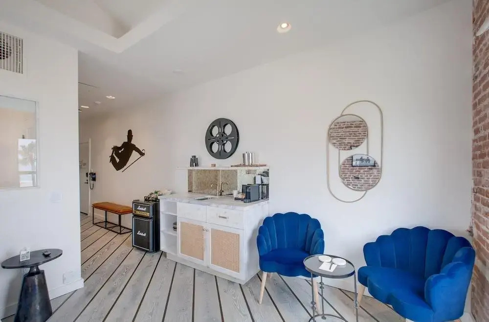 Venice V Hotel