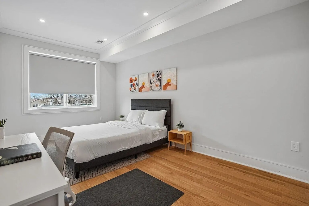 Modern 4BR 2.5BA Duplex For NYC