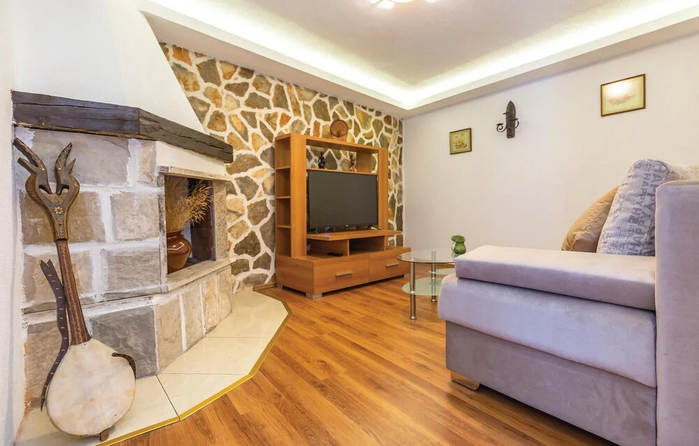 Beautiful Home in Makarska With Wifi and 1 Bedrooms