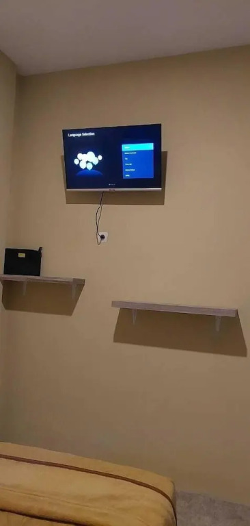 RedDoorz at Deluxe Hotel near Terminal Purabaya Bungurasih
