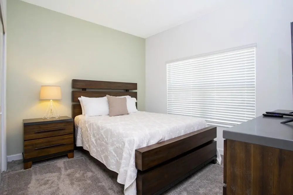 Gorgeous 5 Bd w/ Pool Close to Disney @ Champions Gate 948