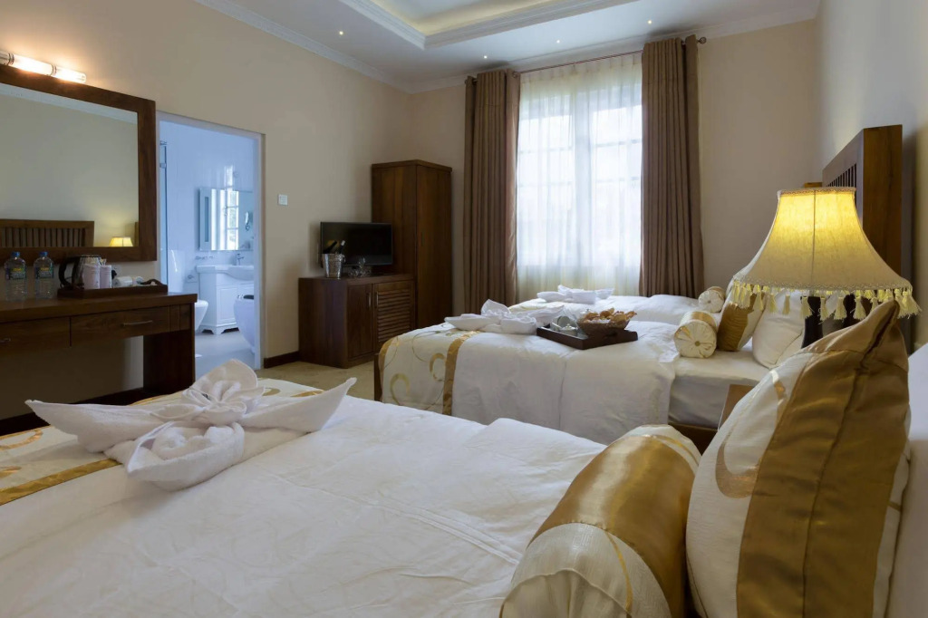 Serene King S Villa
