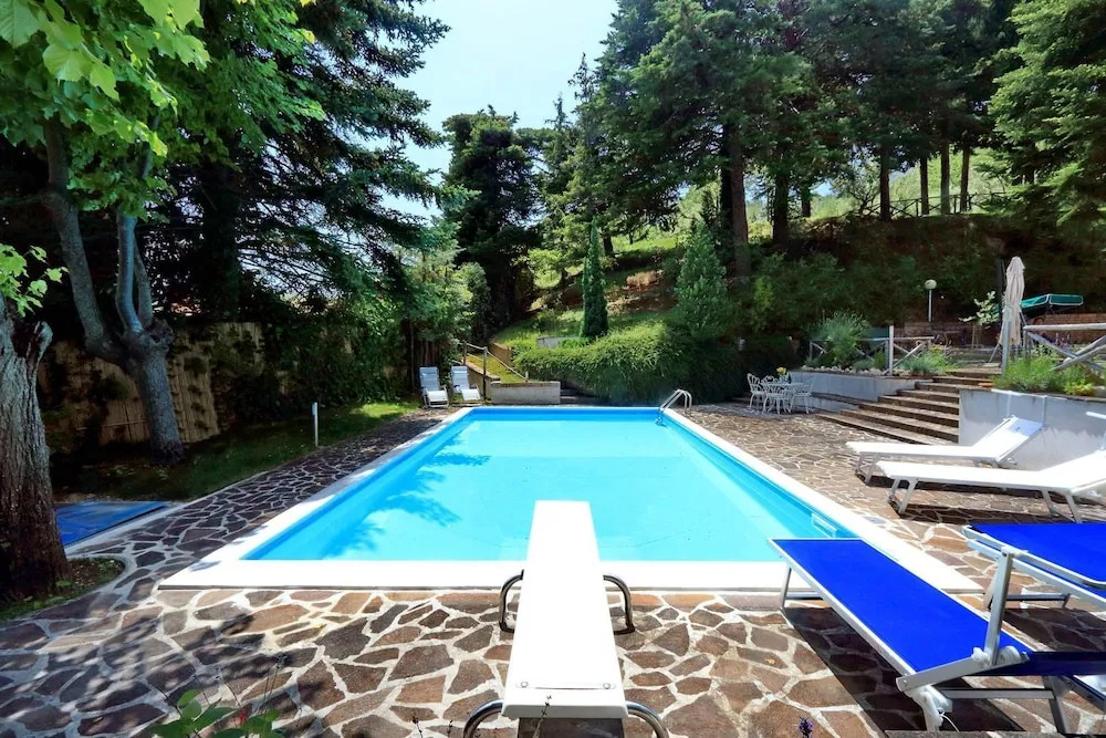 Villa With Private Pool and Garden in Private Location