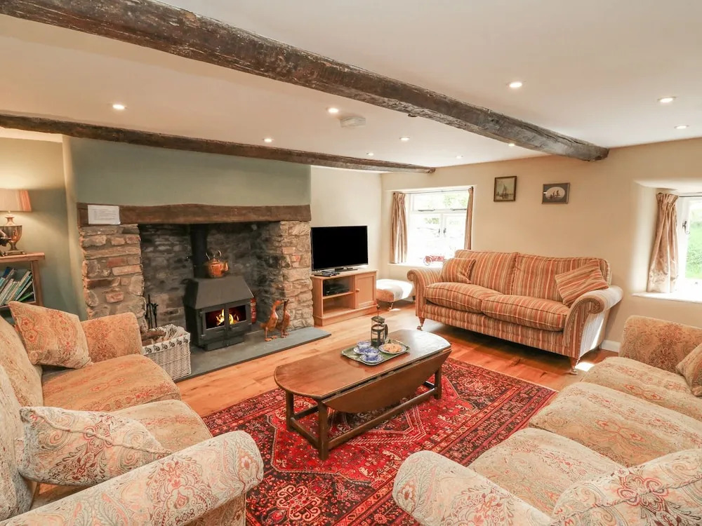 Middle Dean Farmhouse