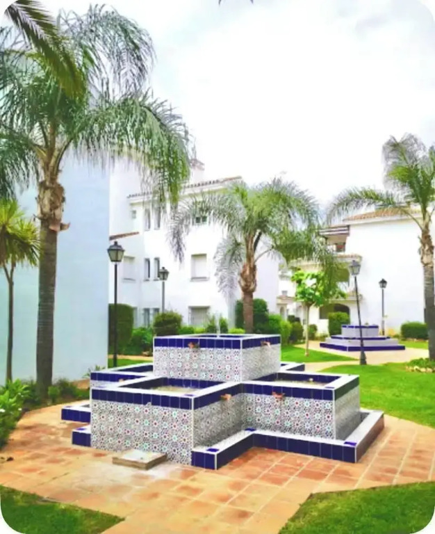 Beach Apartment - Sleeps 6, Pool & Private Terrace