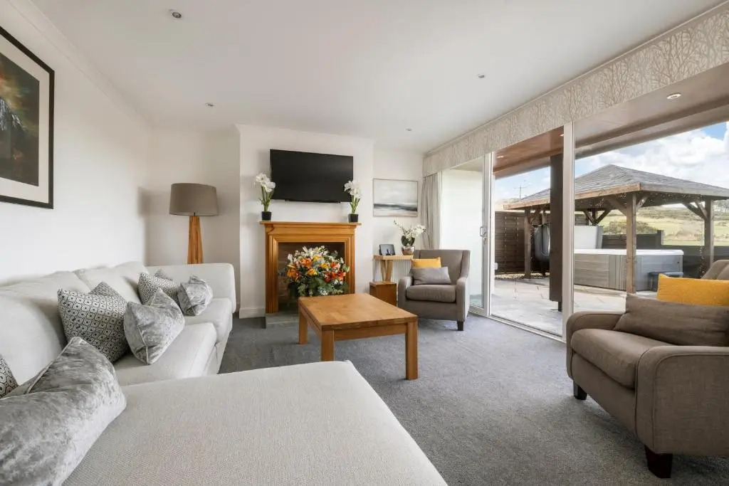 Elderburn Lodges