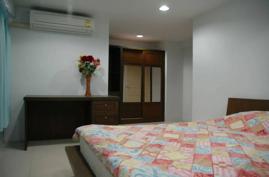 Suvarnabhumi Apartment