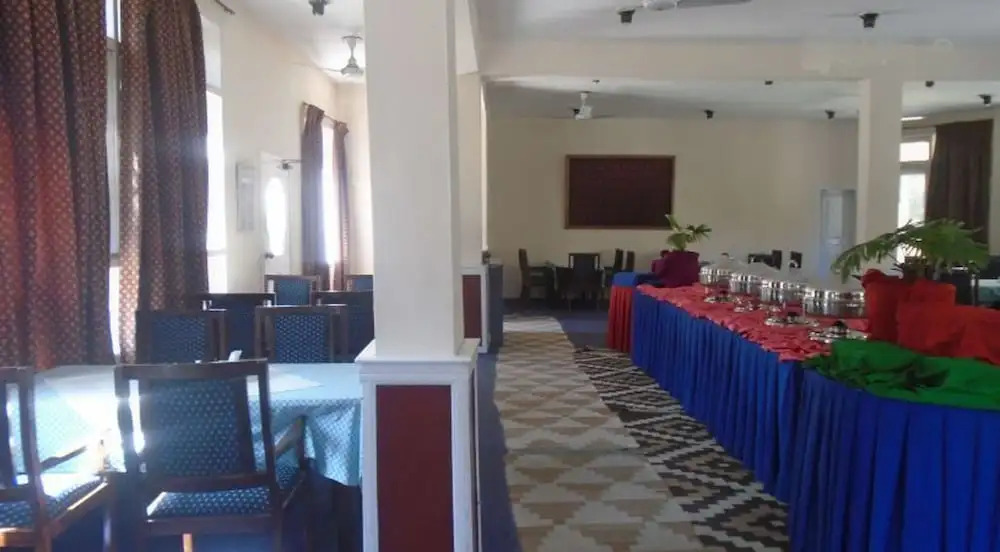 Hotel Riveria