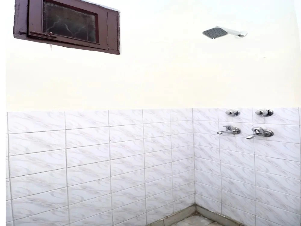 Amrit Guest House By OYO Rooms