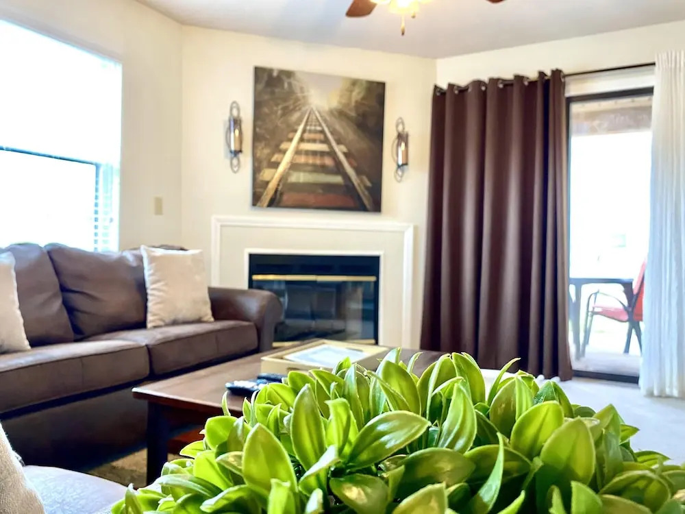 Southern Paradise - Resort Amenities - Close to Downtown and the Branson Landing