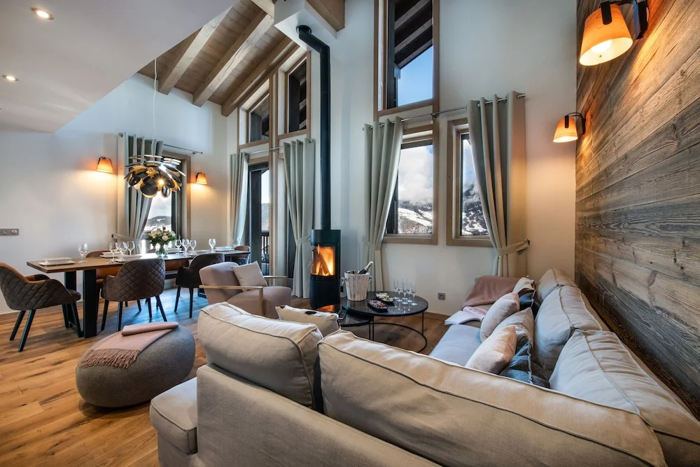 Yellowstone Lodge Chalet 4