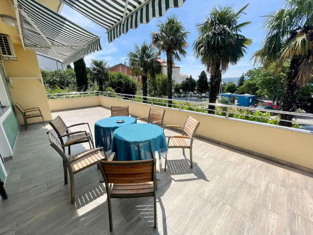 Apartments in Crikvenica 42053