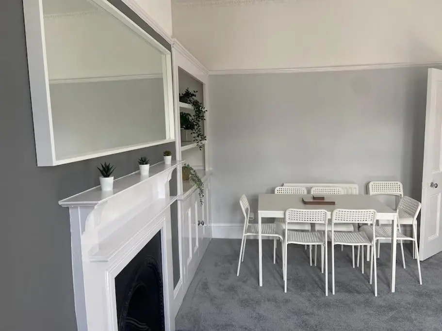 Large Boutique Self Catering Southsea Holiday Flat