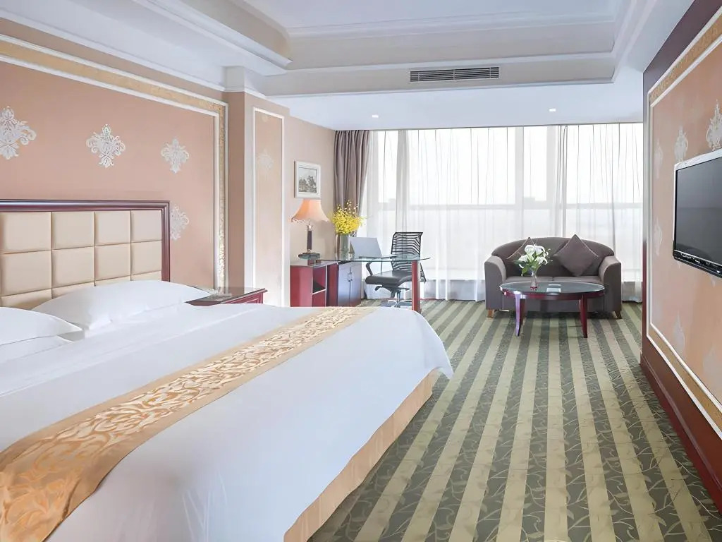 Vienna Hotel Shenzhen Songgang Yanchuan Road