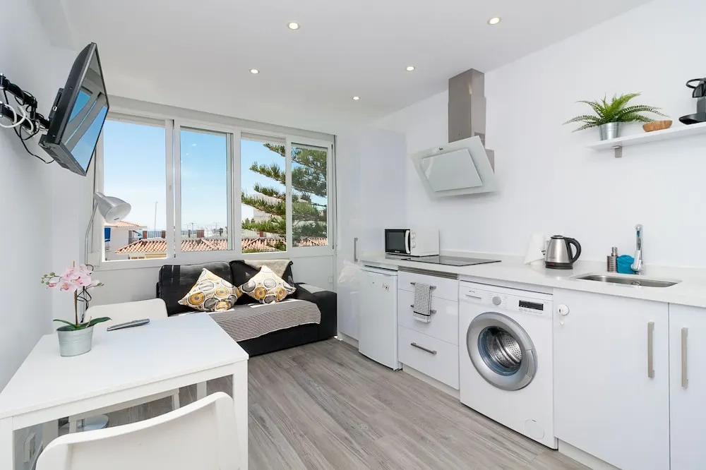 Cool and White Apartment Torrecilla Playa