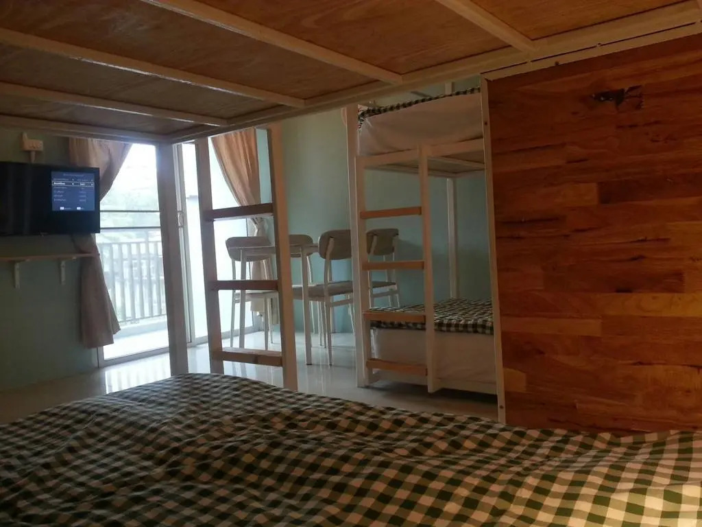 The Leaf Service Apartment