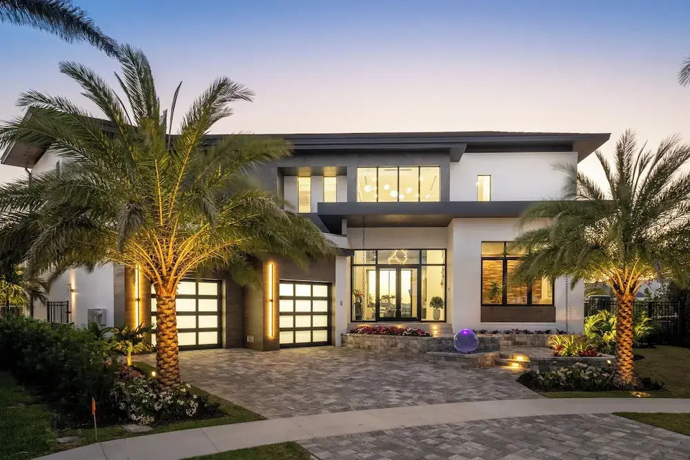 Luxe Home w Heated Infinity Pool on Marco Island