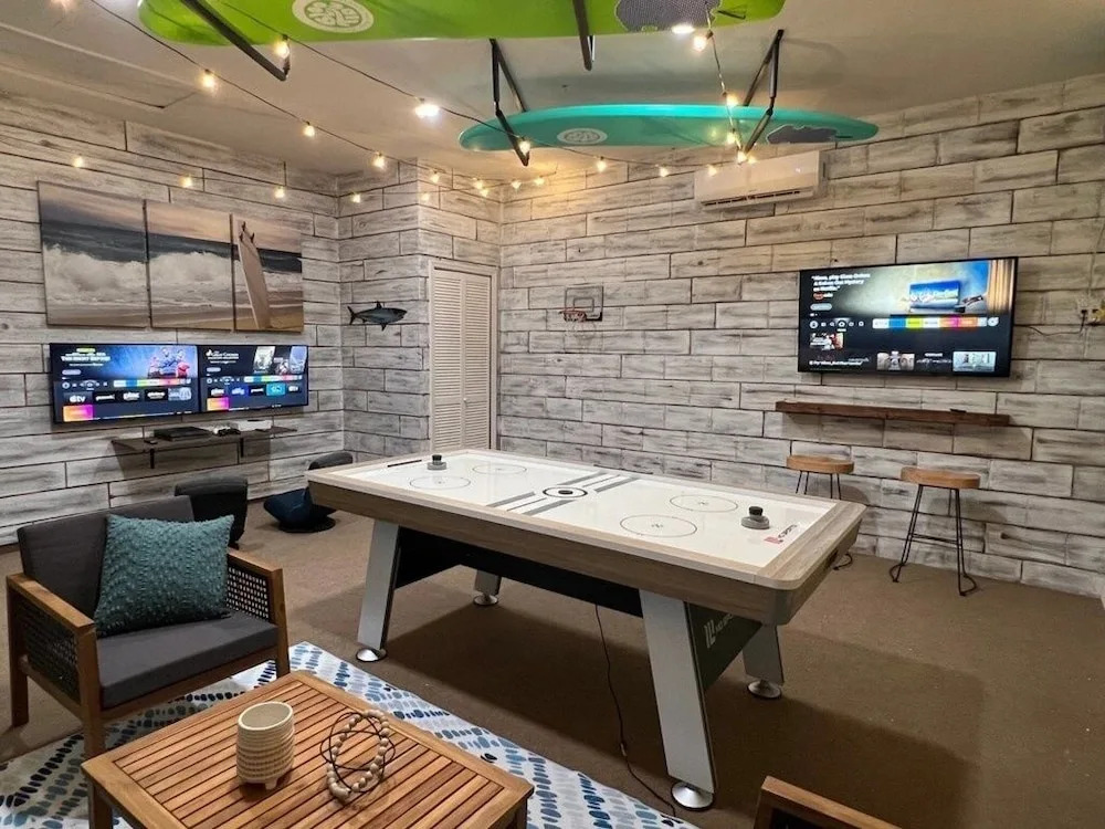 Themed Amazing 4bd Home At Highlands Reserve 4 Bedroom Villa by RedAwning, Davenport