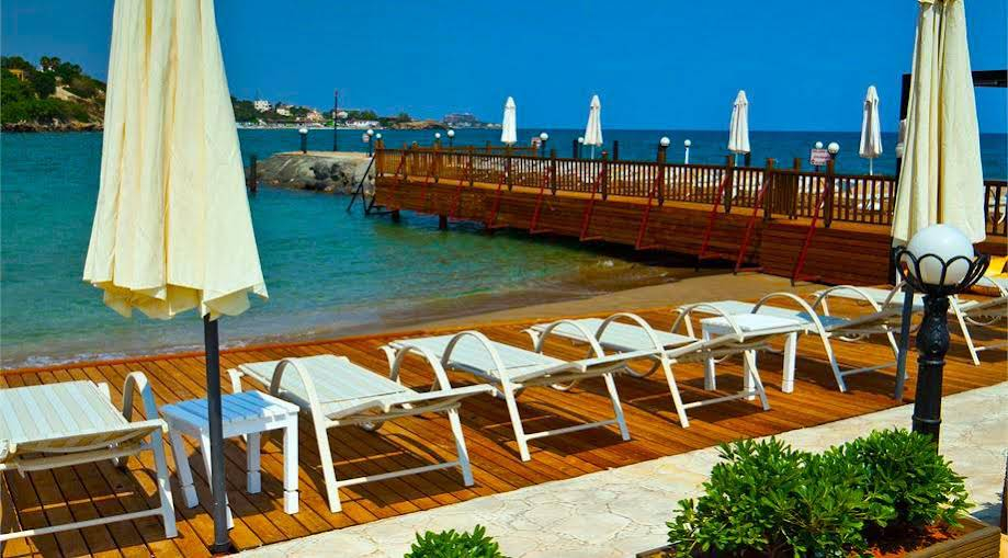 Ada Beach Hotel