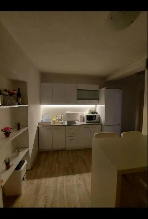 Apartment Center 23