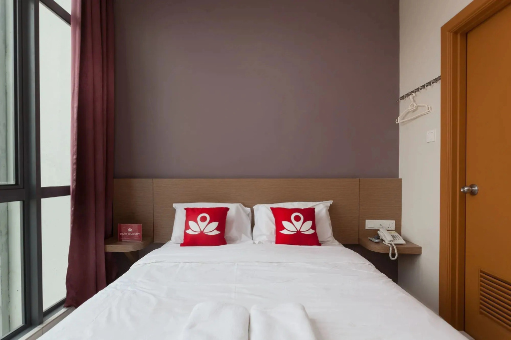 Swing & Pillows at PJ21 Petaling Jaya