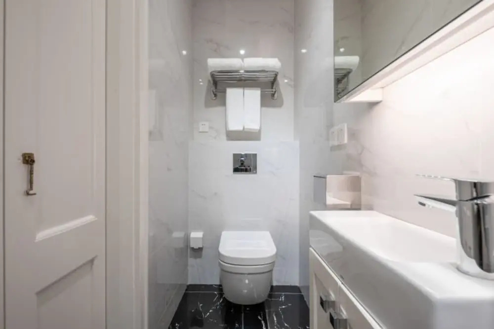 Hidden Residence- No.3 on the Bund