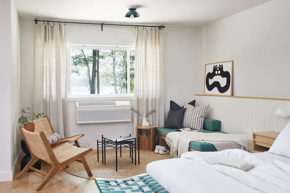 Somewhere Inn Calabogie Boutique Hotel