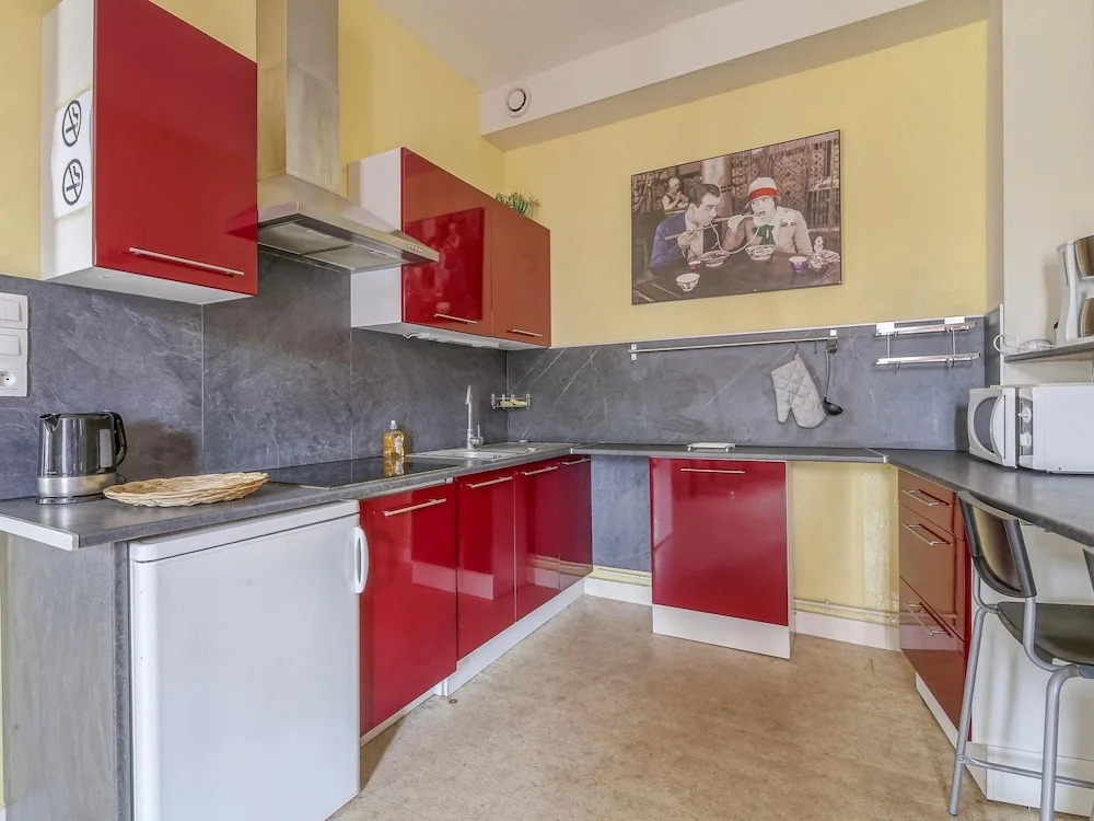 Apartment on the First Floor in the Heart of Bayeux, Free Parking 150 Meters