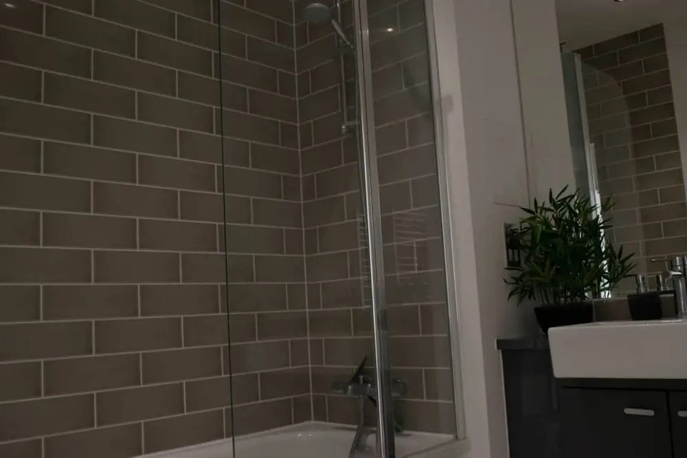 Stunning 1 Bedroom Riverside Apartment