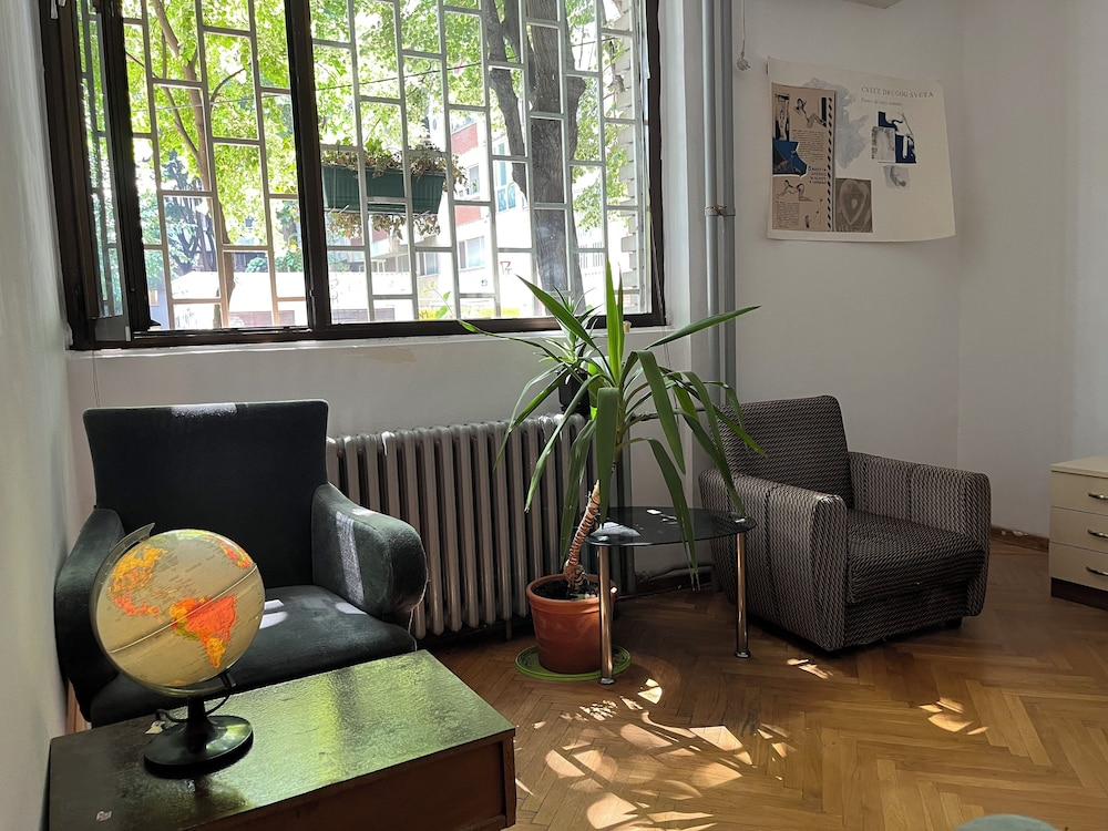 Chillton Hostel