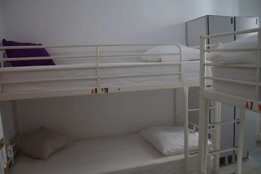 Hostel B&B&B
