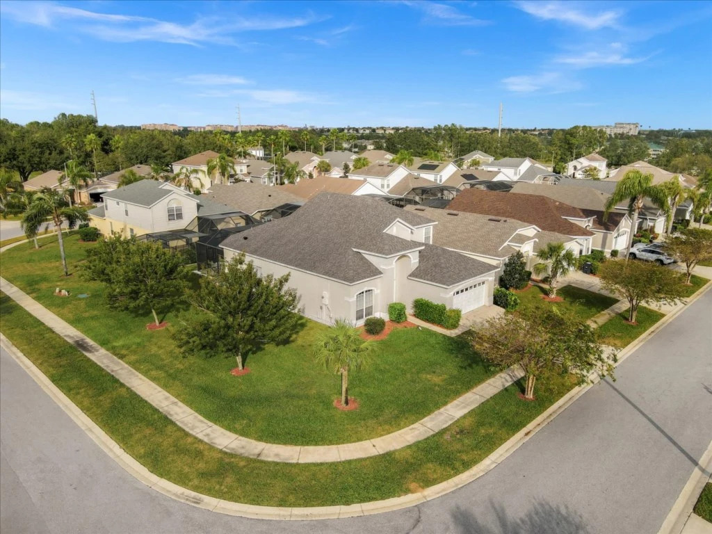 5 Bedrooms 35 Bathrooms Windsor Palms 8017 Kp